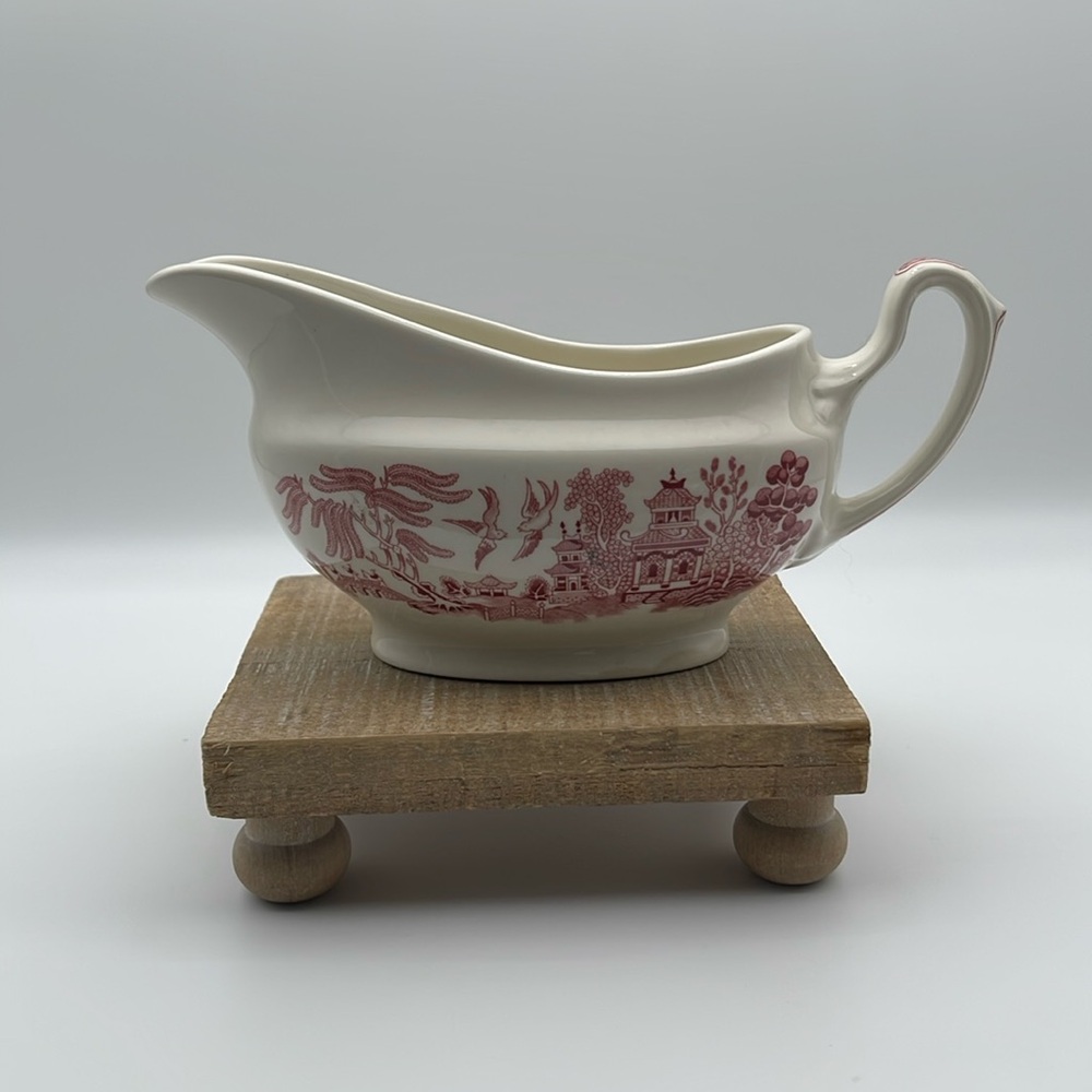 Churchill Made in Romania Rosa "Willow" Red‎ and White Gravy Boat Sauce Dish